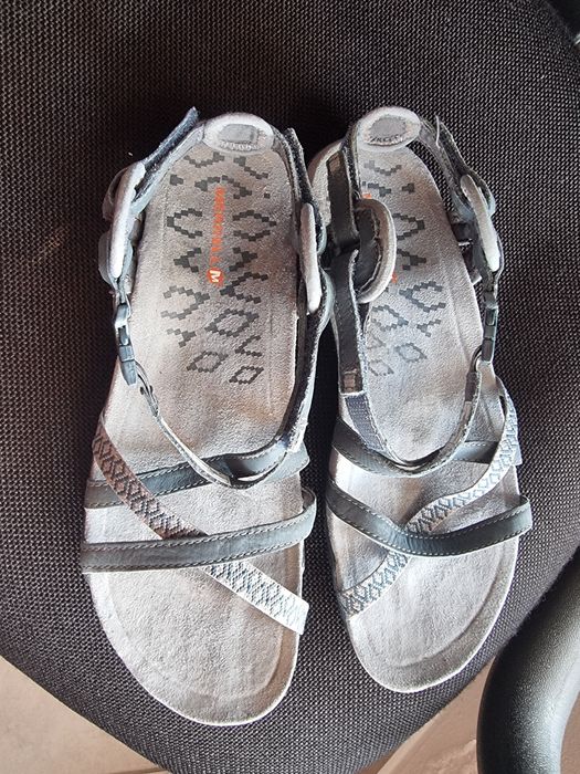 USADAS em CASA 1x: Sandálias MERRELL senhora N39 C/ portes incluso