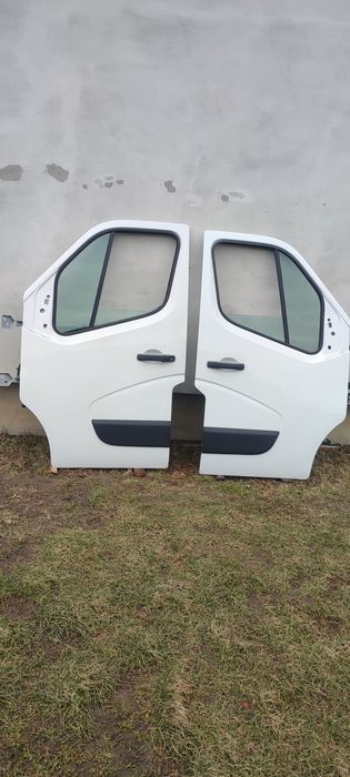 Двері передні Рено мастер 3-4 Опель мовано renault master Opel movano