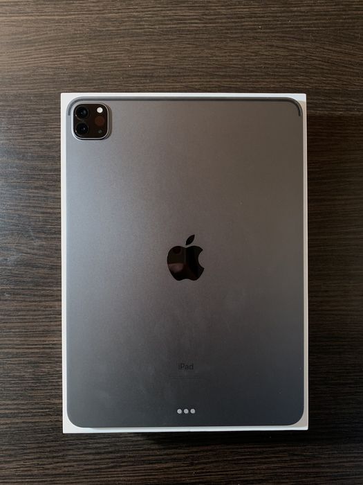 Apple iPad Pro 11 2020 11 Inch, 128 GB + чохол