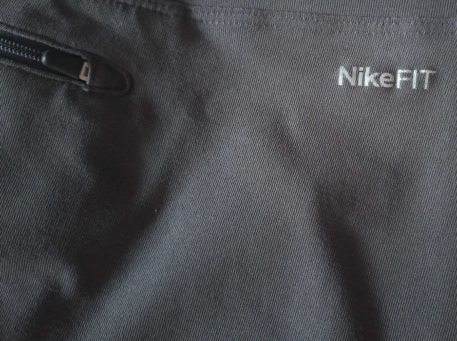 Calções desportivos Nike Fit Dry, tamanho M