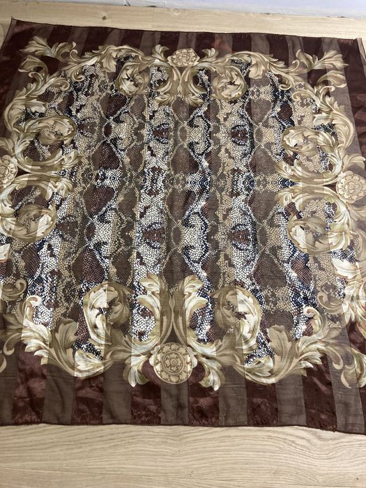 Brązowo beżowa chusta vinted lata 80 102 x102 cm