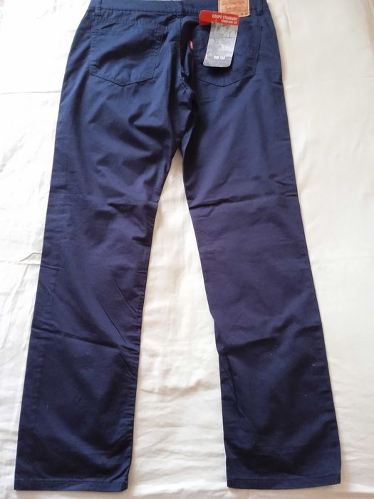 Джинси чоловічі Levis в поясі 47 см