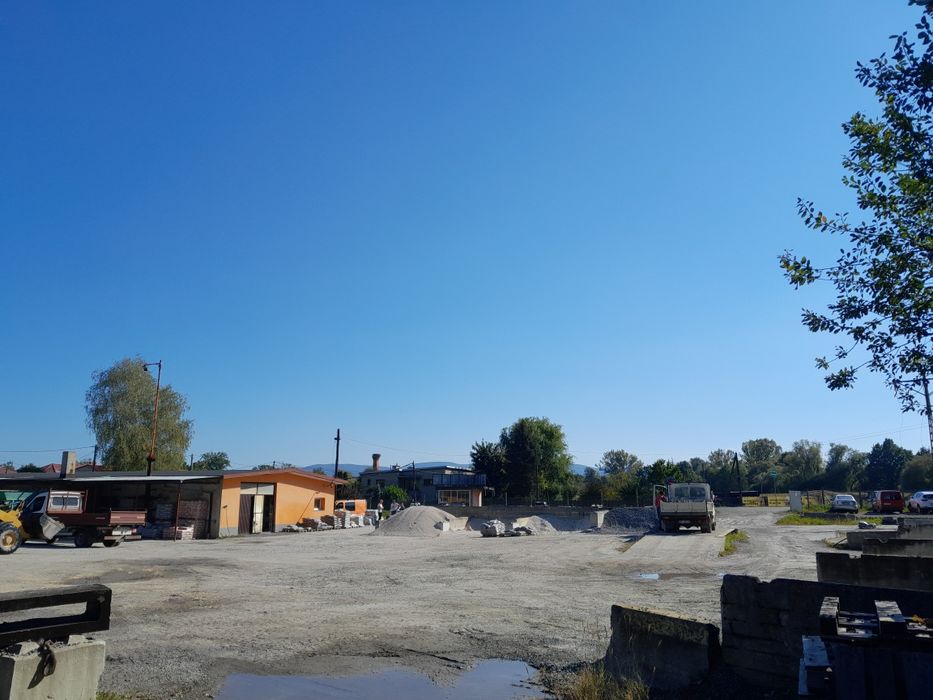 Nieruchomość na wynajem teren plac parking - Więcej