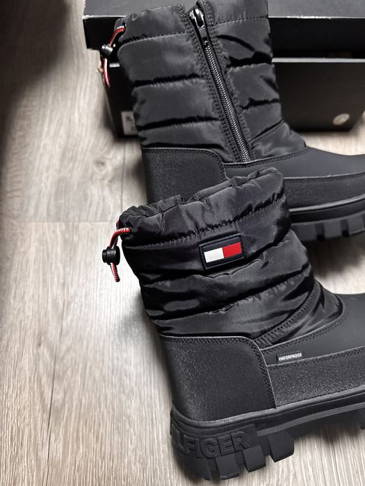 Снігоходи Tommy Hilfiger (нові)