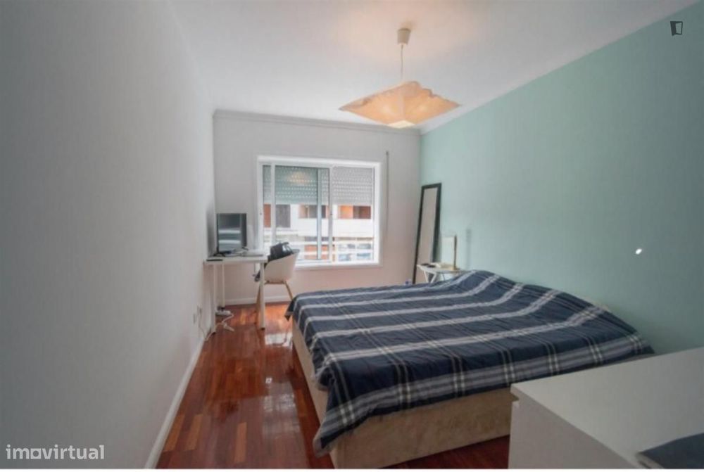 Quarto - localizado em São Mamede de Infesta Porto