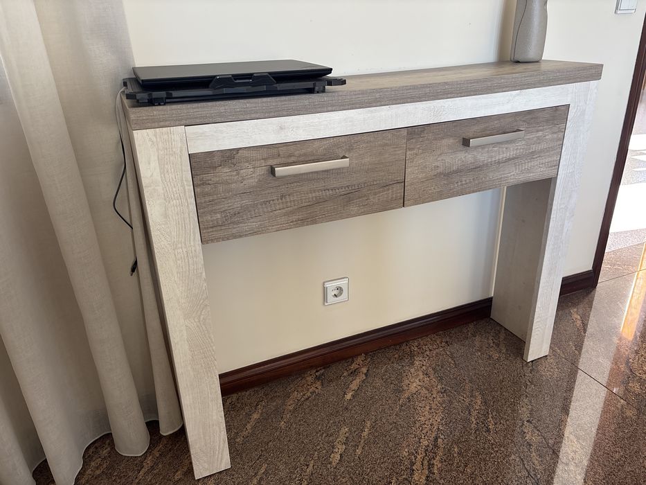 Conjunto de sala classica e elegante da conforama .