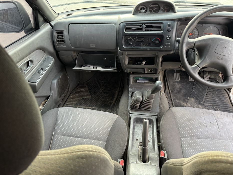 Продам Mitsubishi L200 4x4 Обслужена