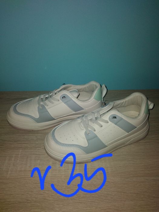 Paka butów dla dziewczynki