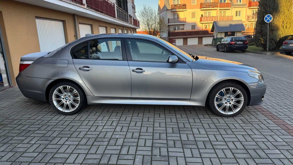 BMW E60 2005 3.0