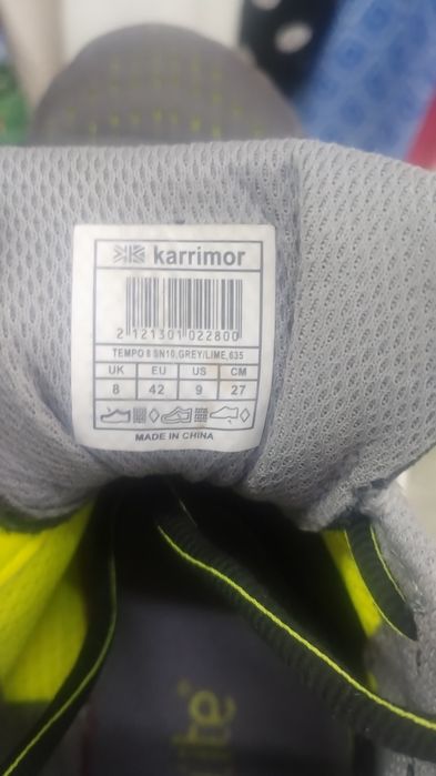 Продам кроссовки