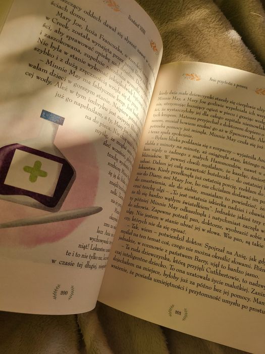 Ania z Zielonego Wzgórza, tom 1 ilustrowany, Lucy Maud Montgomery