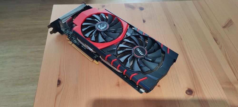 MSI GTX 970 Gaming 4GB 

Sprzedam sprawną kartę. Chodzi cicho, nie grzeje się, w grach wciąż daje radę.

Pamięć: 4 GB GDDR5

Chłodzenie: Twin Frozr V