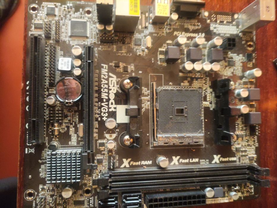 Материнка AsRock Fm2A55-VG3+