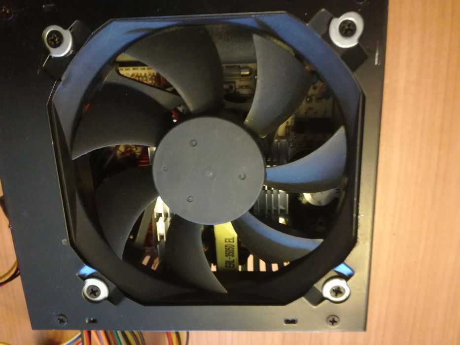 Fonte de alimentação computador