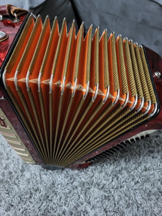 Hohner Concerto II 72B