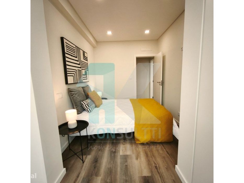 Apartamento T3 com varanda totalmente renovado e vista para o Monsa...