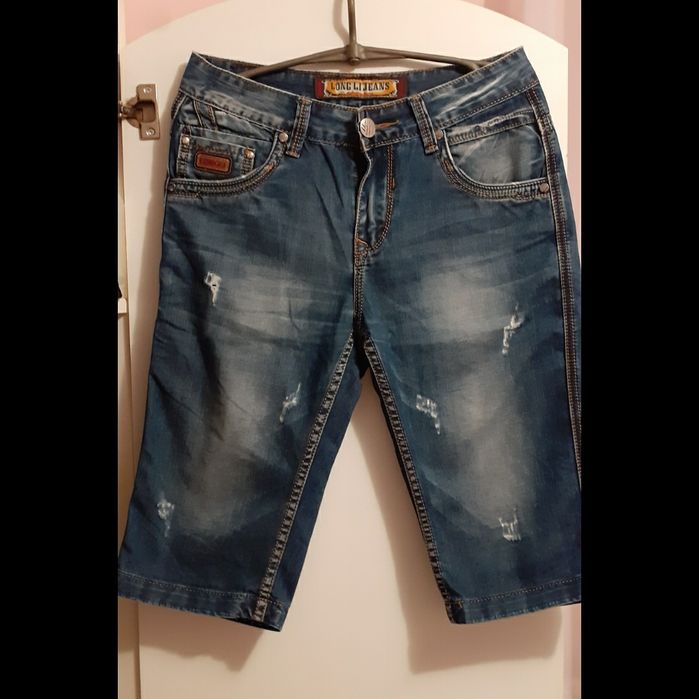 Модні джинсові шорти.