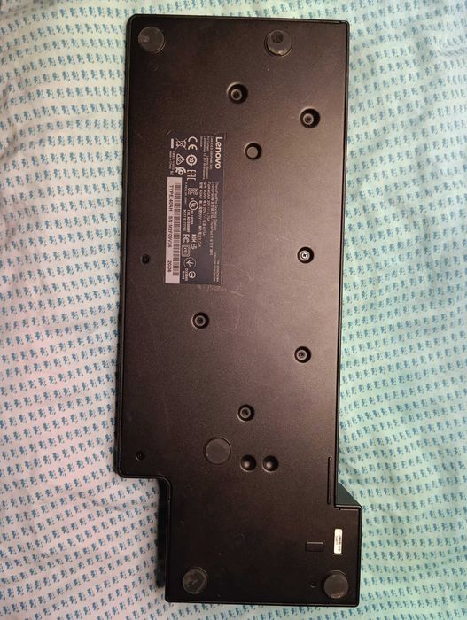 Lenovo THINKPAD Pro Docking Station 40AH SD20Z56364 5D20Z56369