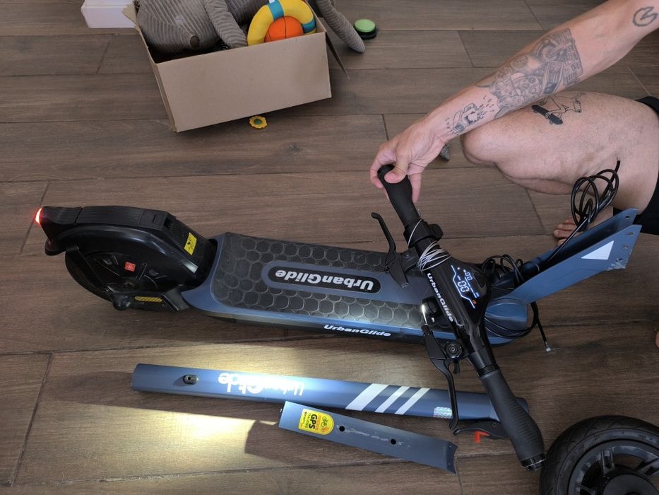 Trotinete acidentada para peças