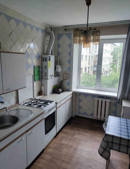 3-ка Вишенька гарна ціна