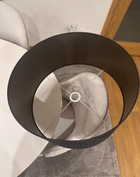 Abajur preto com brilho