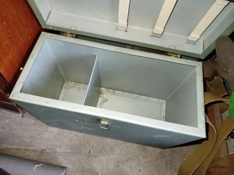 Ящик алюмінієвий для риболовлі