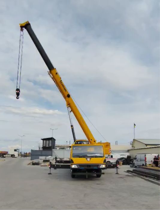 Оренда автокрану 25т, 41+9м (китаєць)