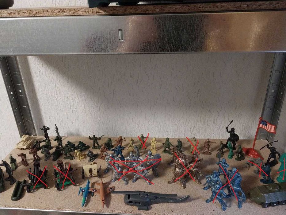 Кіндер сюрприз 90 х років, Лего, солдатики