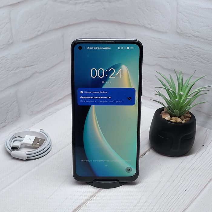 Продам телефон Realme 8 4/64Gb NFC в гарному стані