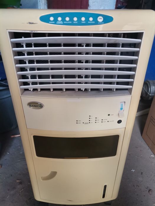 Klimatyzator klimatyzacja lub grzejnik farelka