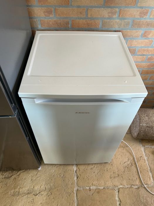 mini frigorífico(novo e sem uso)