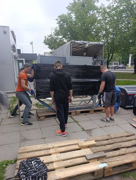 Вантажники Львів Вантажні послуги Грузчики підйом матеріалу
