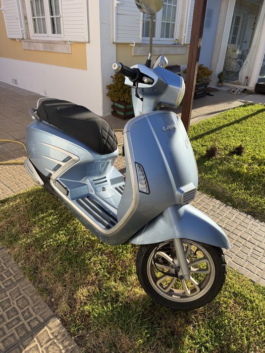 Scooter UM Chill 125