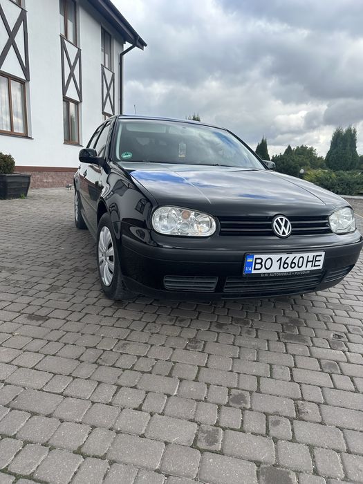 Volkswagen Golf 2003 ідеал