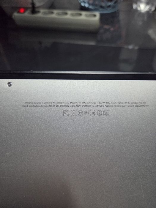 Ноутбук Apple A1466 MacBook Air 13 i5 256 ssd