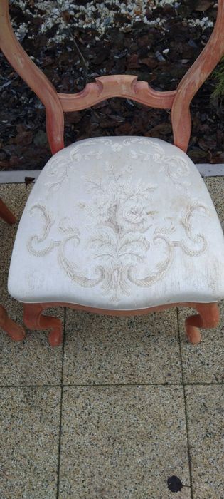 Dwa krzesła antyk
