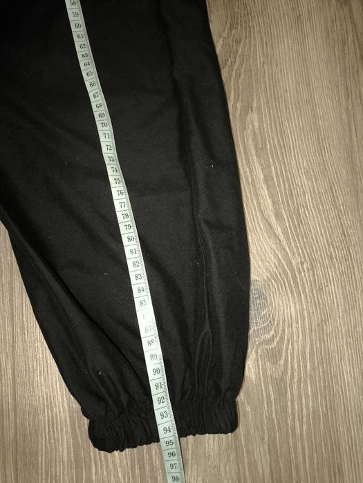 чорні штани карго