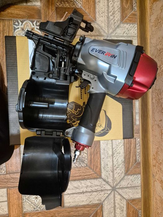 Цв'яхозабивний пневмопістолет нейлер Everwin Pn90