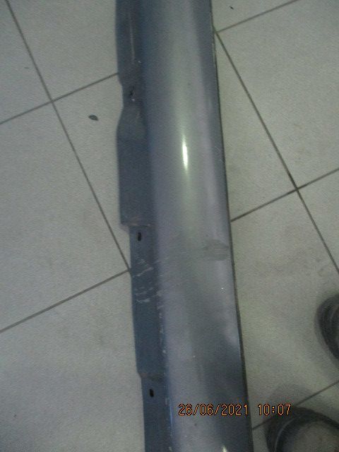 Embaladeira esquerda TOYOTA Avensis Wagon (_T25_)