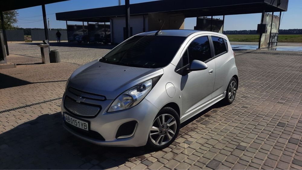 Продам авто Chevrolet Spark EV
