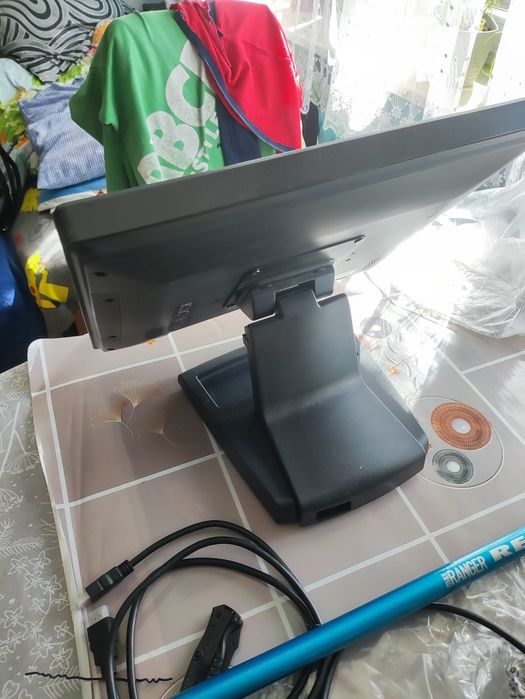 Monitor posiflex dotykowy