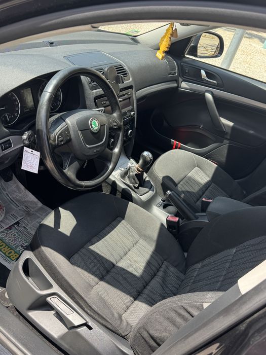 Skoda Octavia 1.6TDI c/ histórico