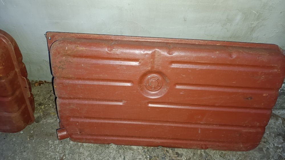 Продам бензобак на газ