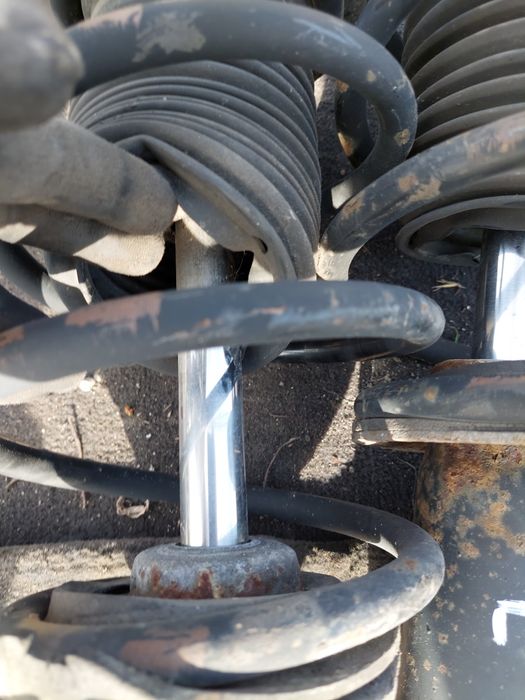 amortyzator sprężyna lewy prawy przod przednia komplet bmw e39 V8 M62