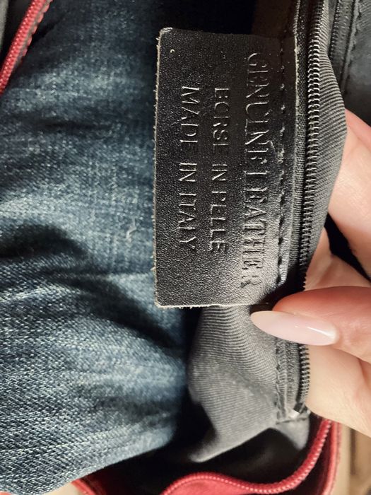 Італійська сумка у трендовому червоному кольорі