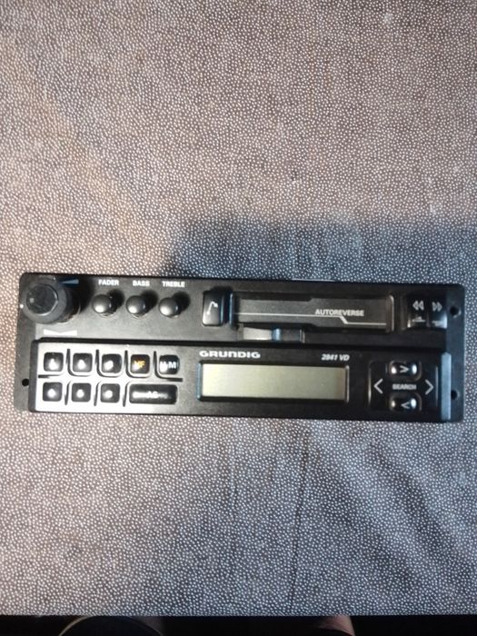 Radio samochodowe Grundig