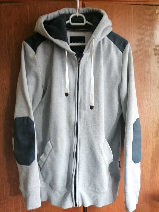 Bluza szara chłopięca z kapturem na suwak jest na 164-170