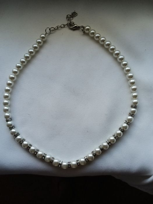 Жемчужное ожерелье с камнями