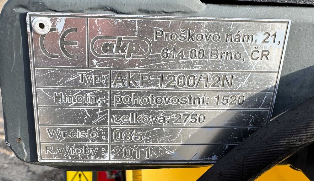 Навісний обприскувач AKP 1200 - 2011 рік - 12 м