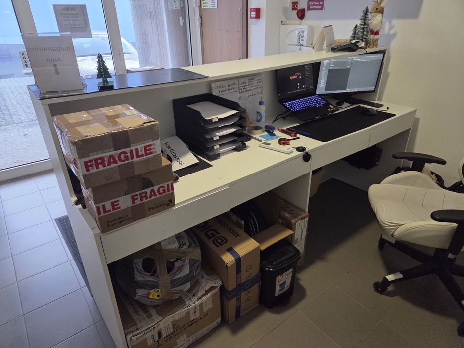 Balcão Loja Com 2 anos